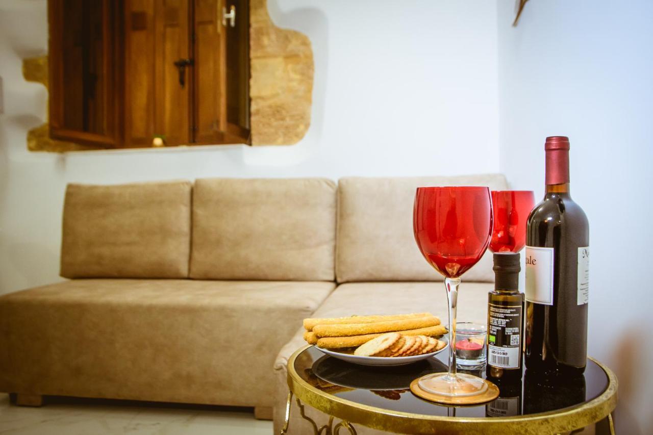 Konmari Boutique Suites La Canea Esterno foto